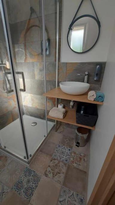 Mister Hinster - Studio Tout Confort Centre Ville Nogent-Le-Rotrou - 1E Etage Exterior foto